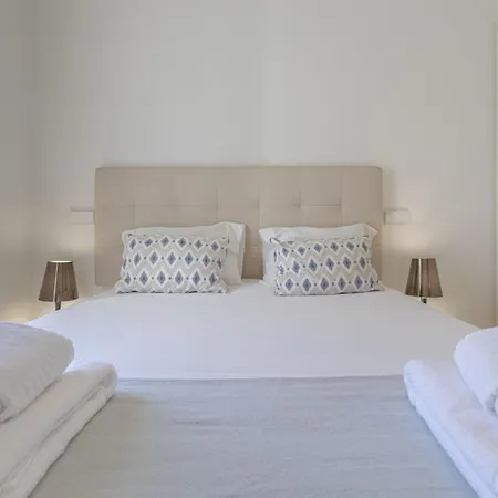 Views By Innkeeper * Lisboa