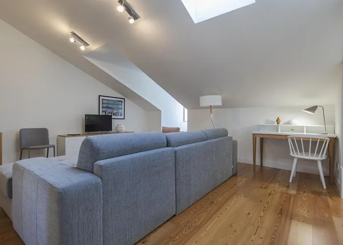 Views By Innkeeper شقة